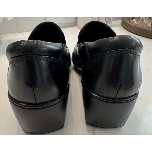 Clarks Women's Slip-On Size 7 M US Black - Picture 3 of 7